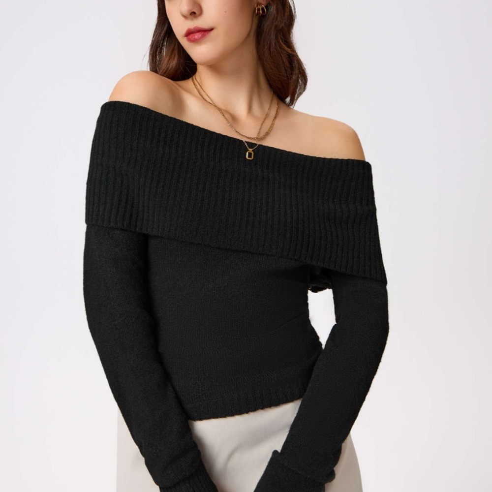 Off-shoulder Knitted Long Sleeve Top
